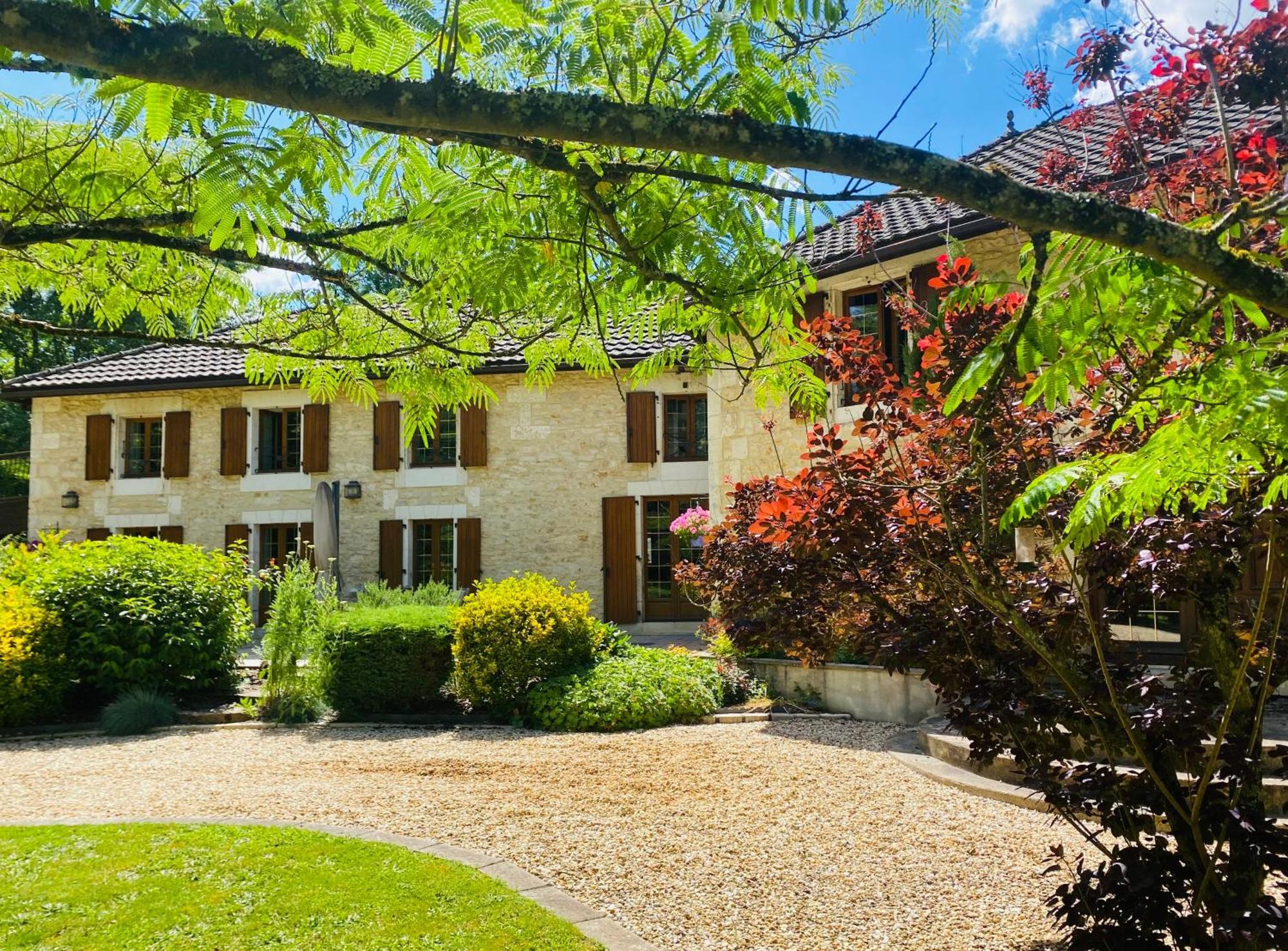 Moulin Du Fontcourt Chasseneuil-sur-Bonnieure Exterior foto