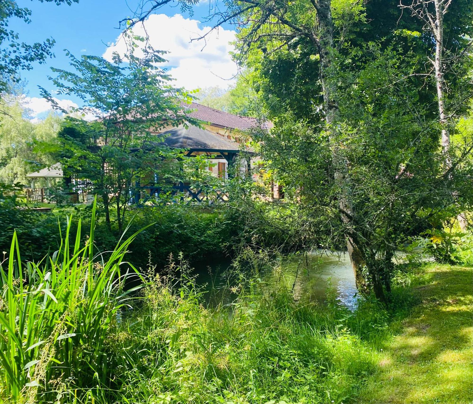 Moulin Du Fontcourt Chasseneuil-sur-Bonnieure Exterior foto